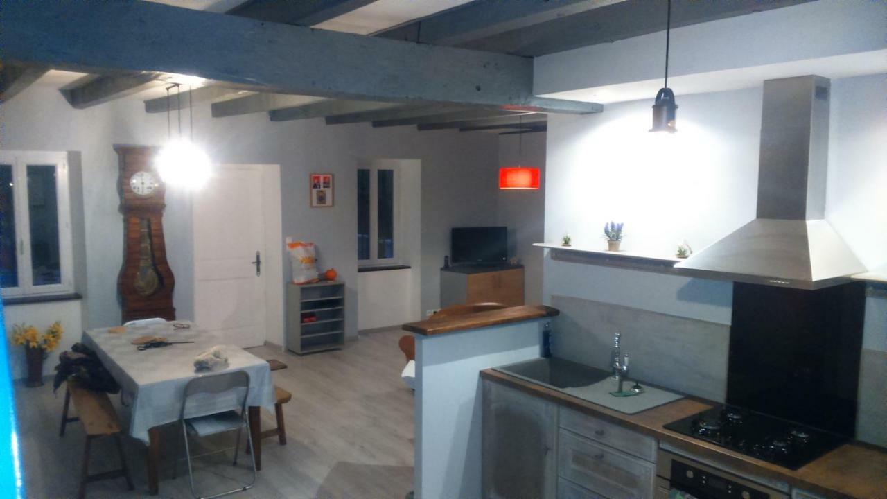 Maison A La Campagne Au Coeur Du Cantal Dept 15 Marmanhac Εξωτερικό φωτογραφία